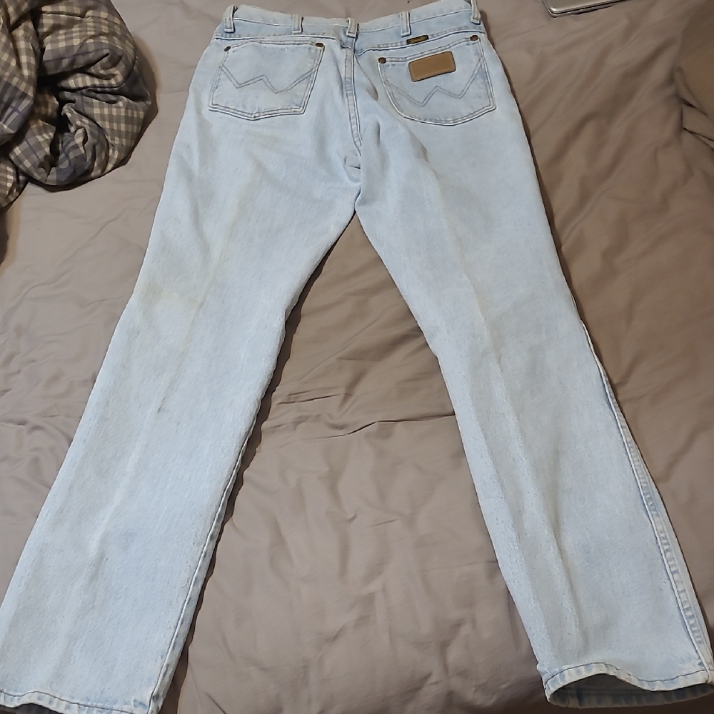 Light Wash Wrangler Jeans